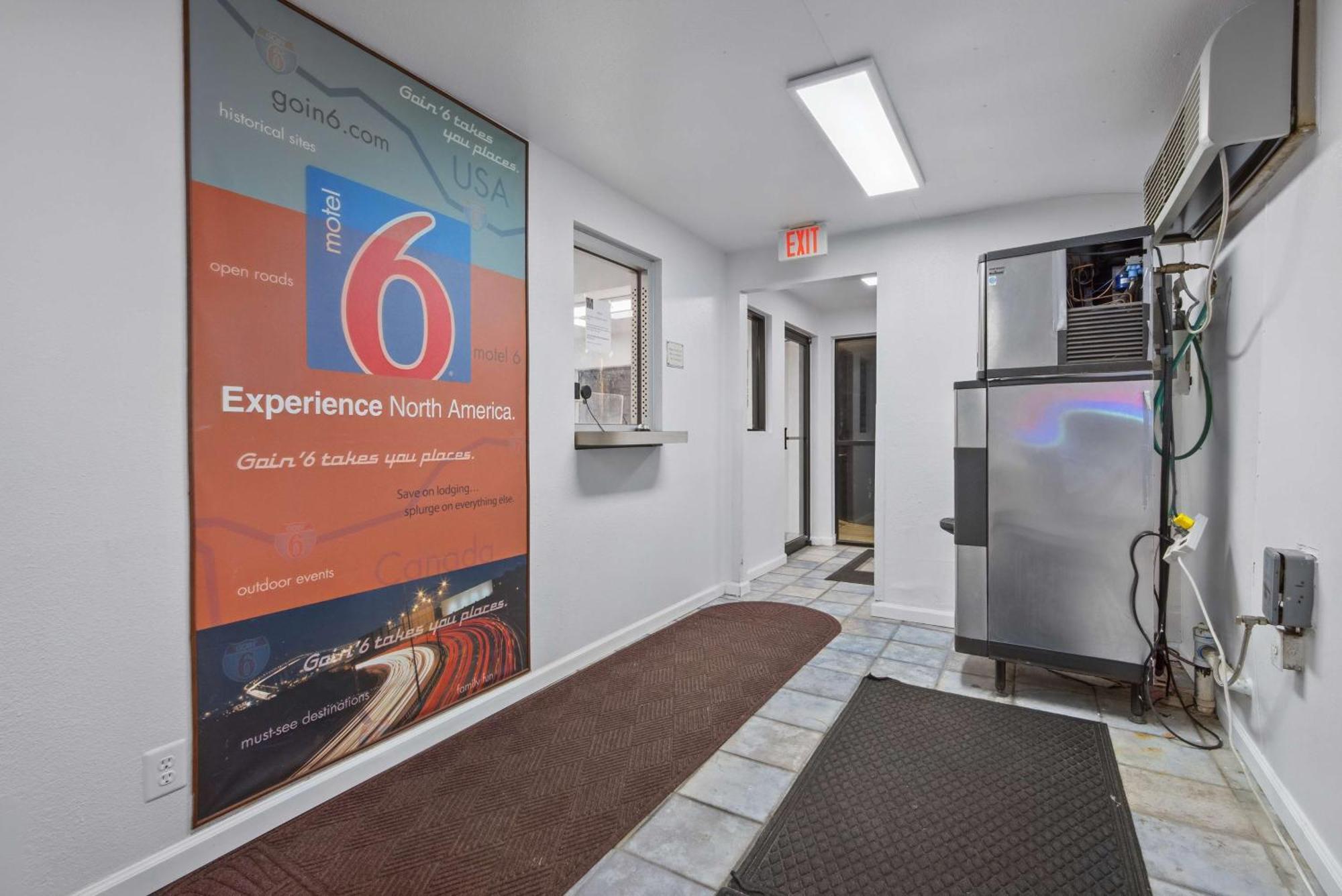 Motel 6-Normal, Il - Bloomington Area Екстериор снимка
